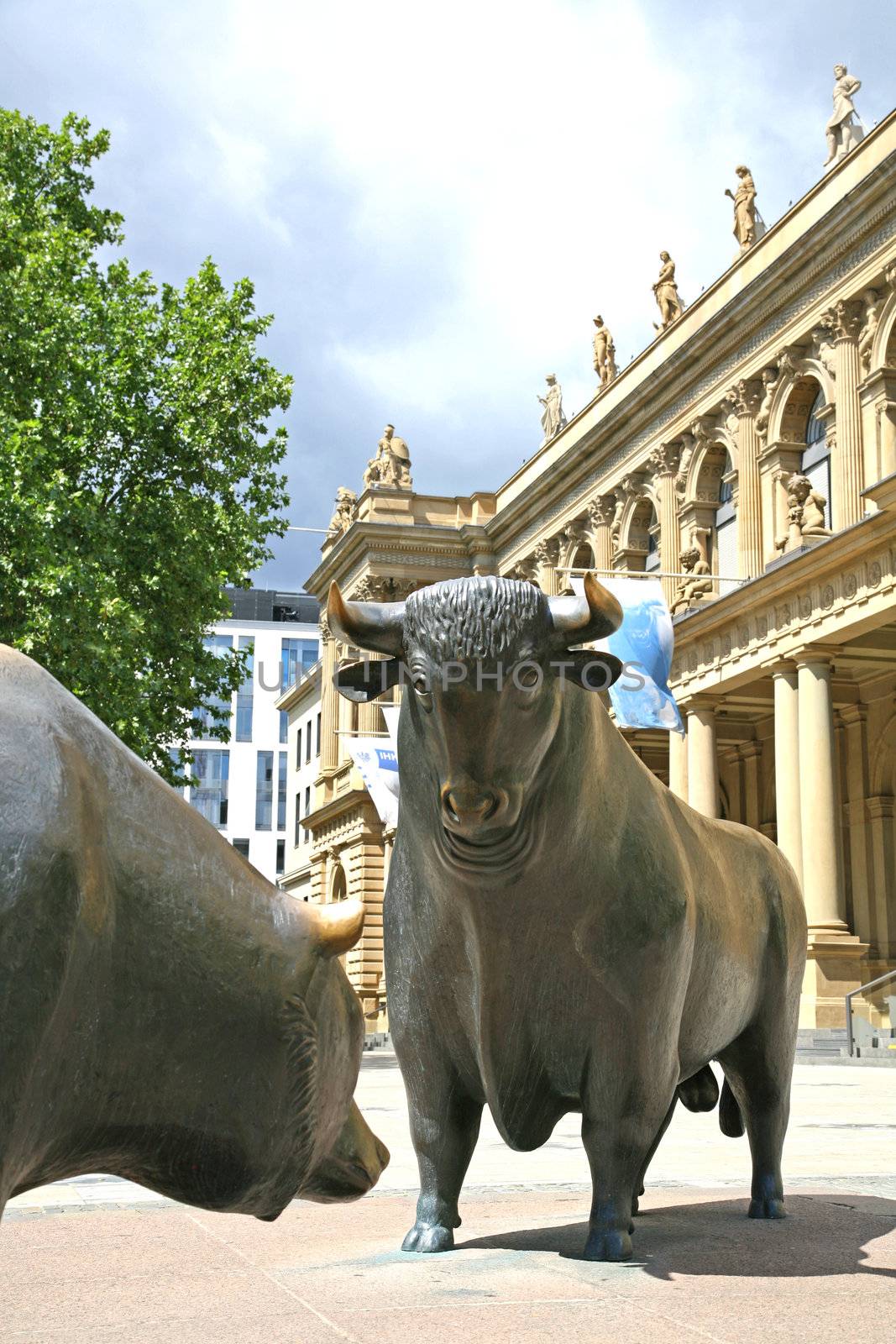 Sculptures at the stock exchange in Frankfurt, Germany
