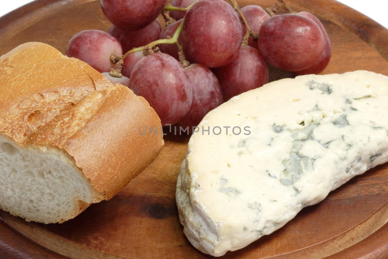 Mold cheese with grapes by Teamarbeit