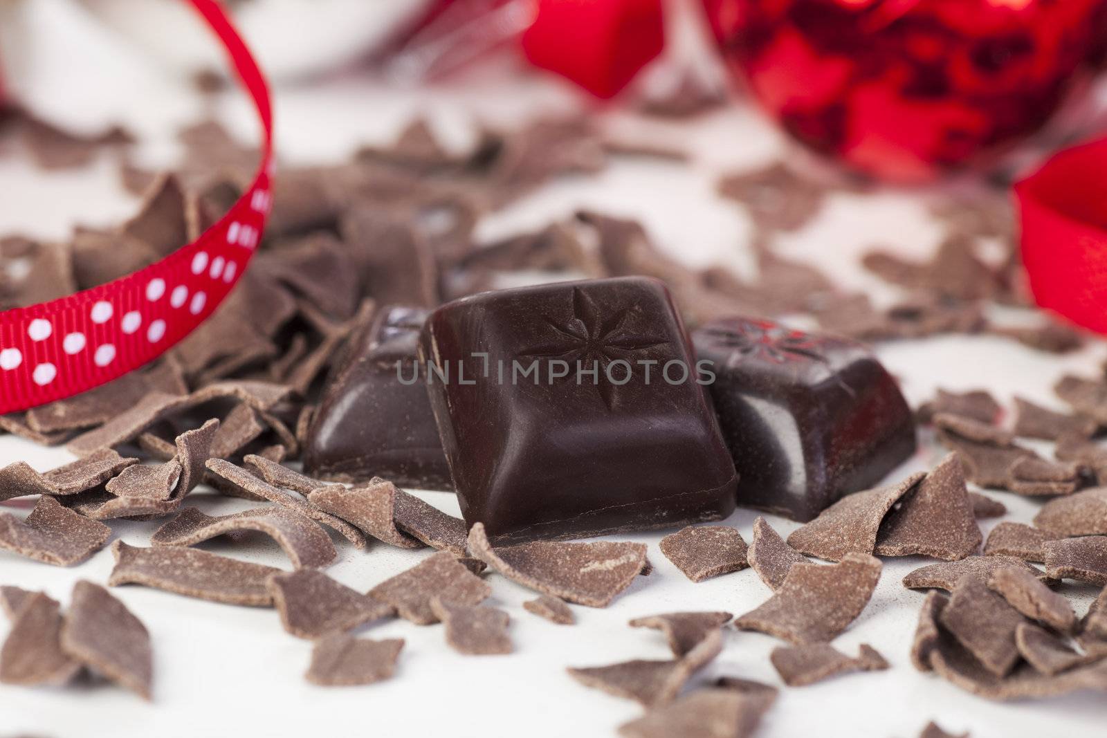 Dark chocolate pieces and chocolate flakes.