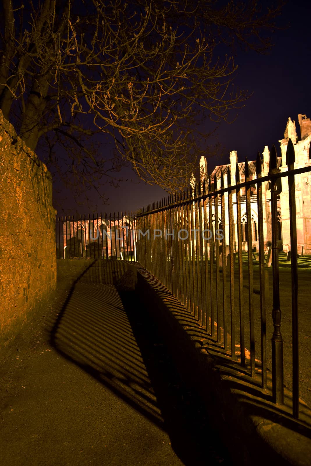 path around the cemetery of Melrose abbey