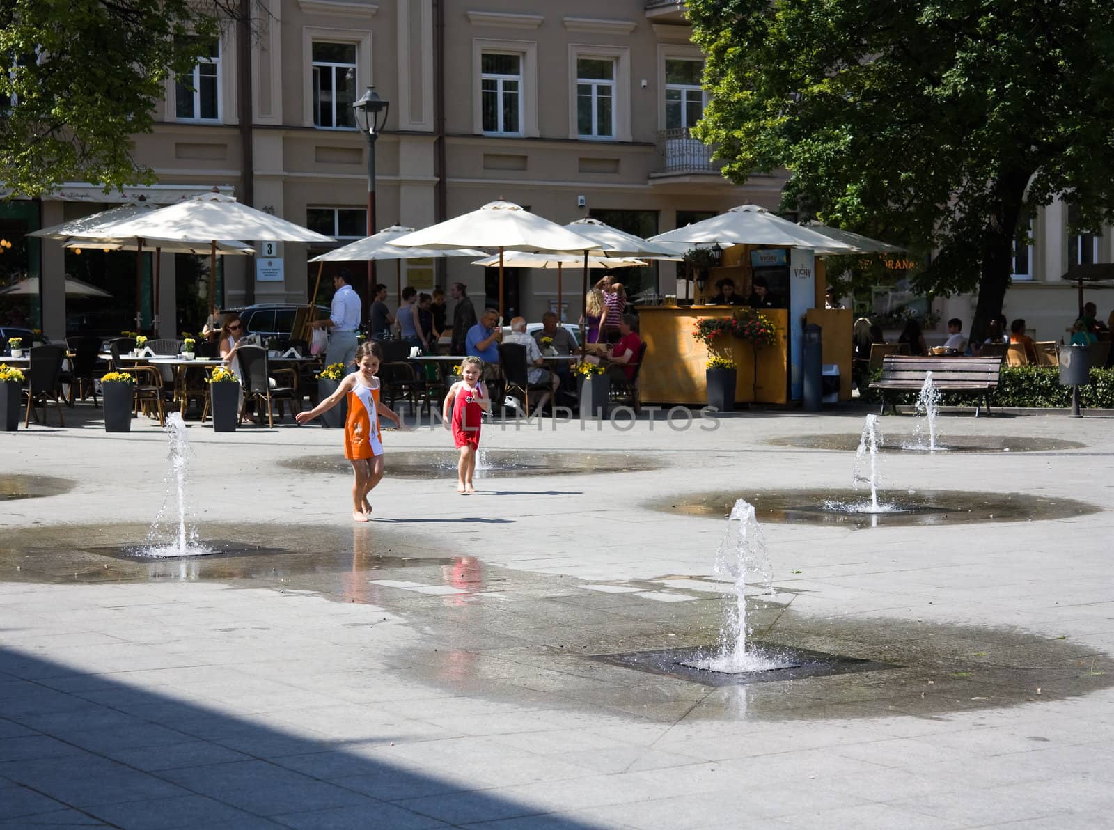 Vilnius, outdoor cafes, fountains