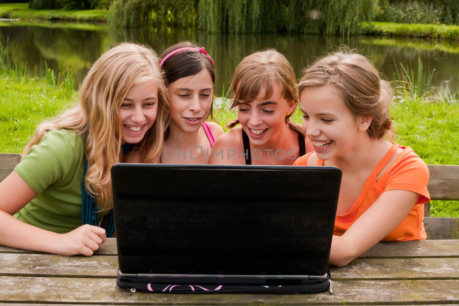 4 young girls on the internet by DNFStyle