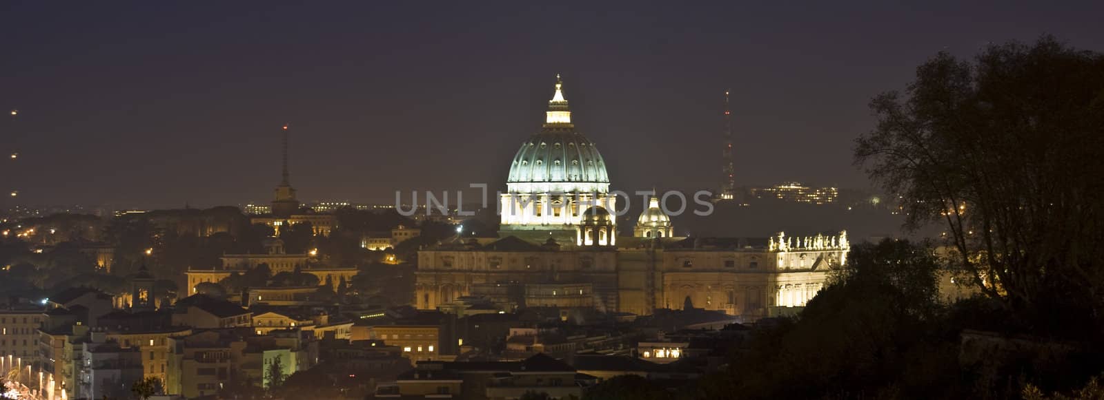 San Pietro at night by Jule_Berlin