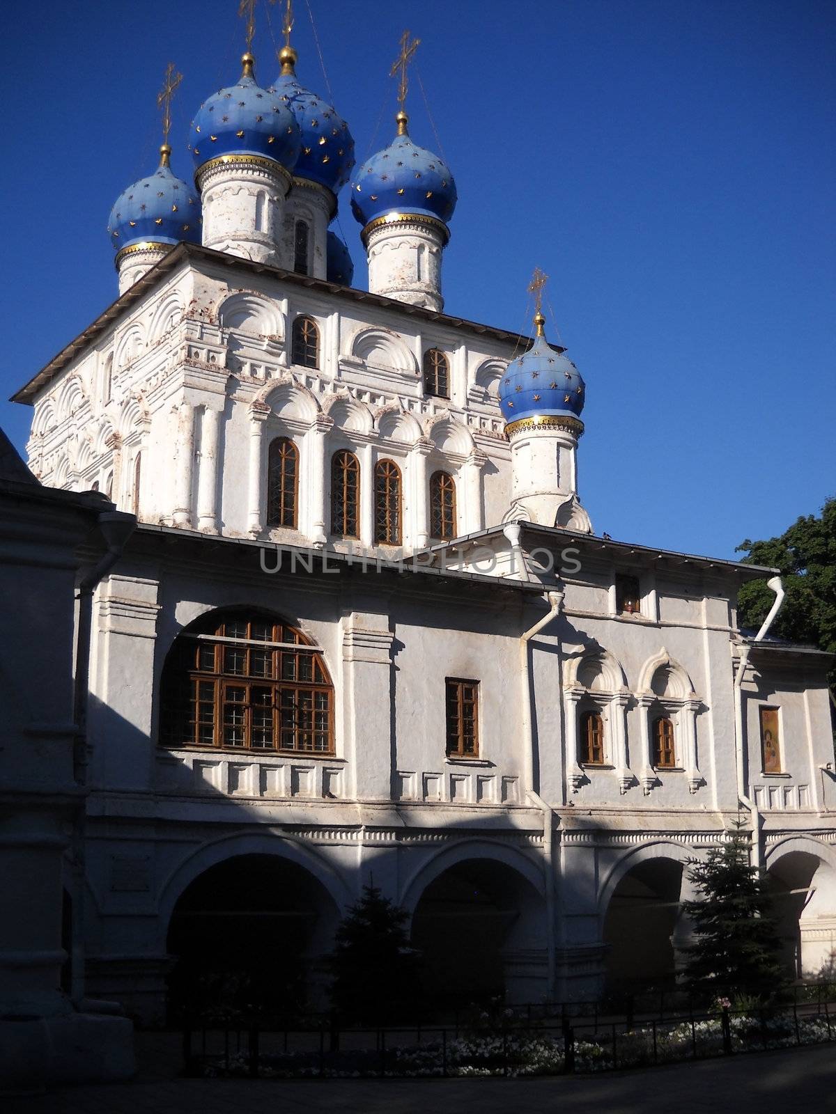 Church; Pokrovsk; a cathedral; Moscow; summer; a temple; Christianity; red; the area; domes; a monument; architecture   