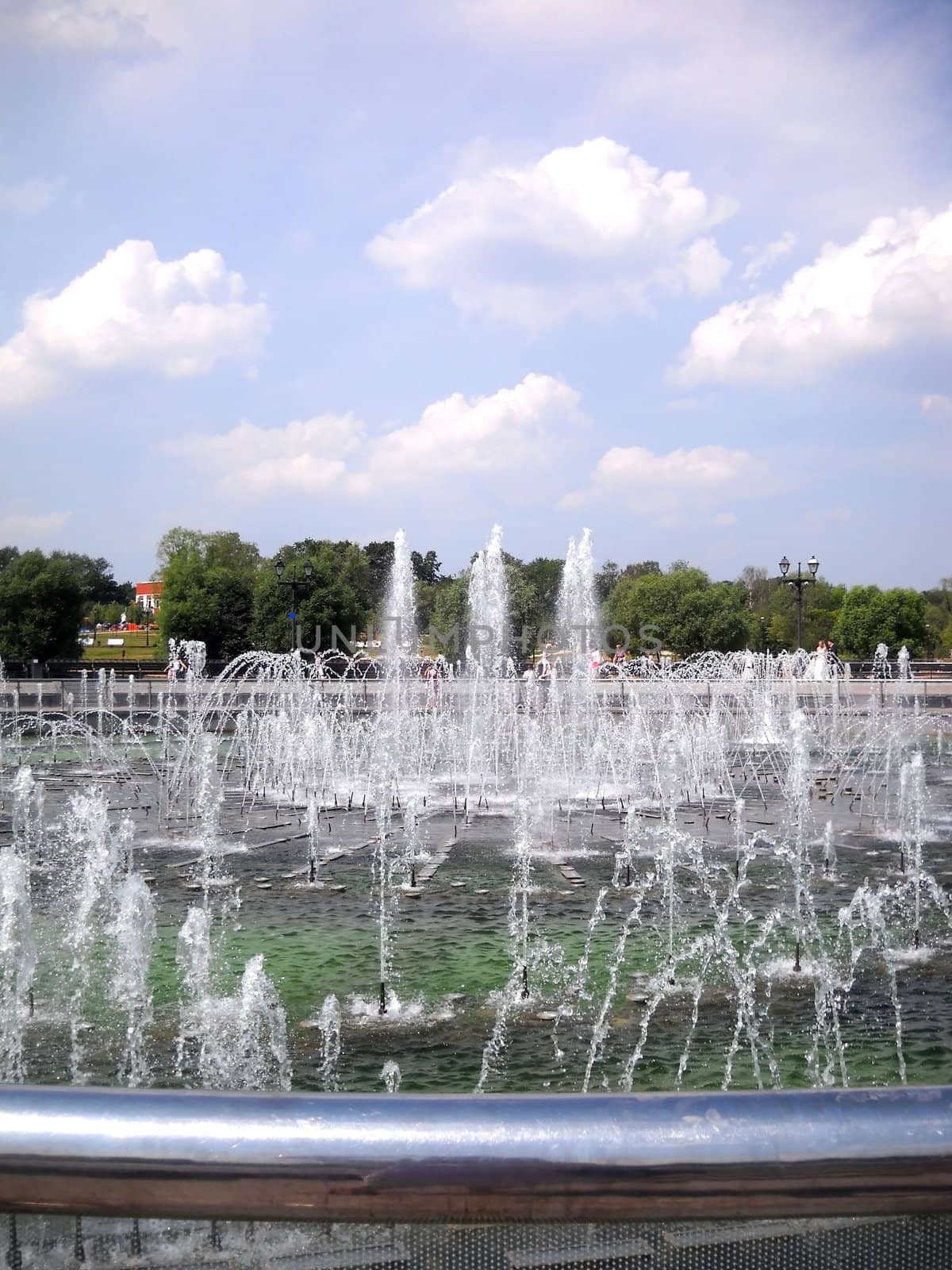 Fountain, water, reservoir, stream, moisture, walk, park, square, pressure, splashes, city, Moscow         