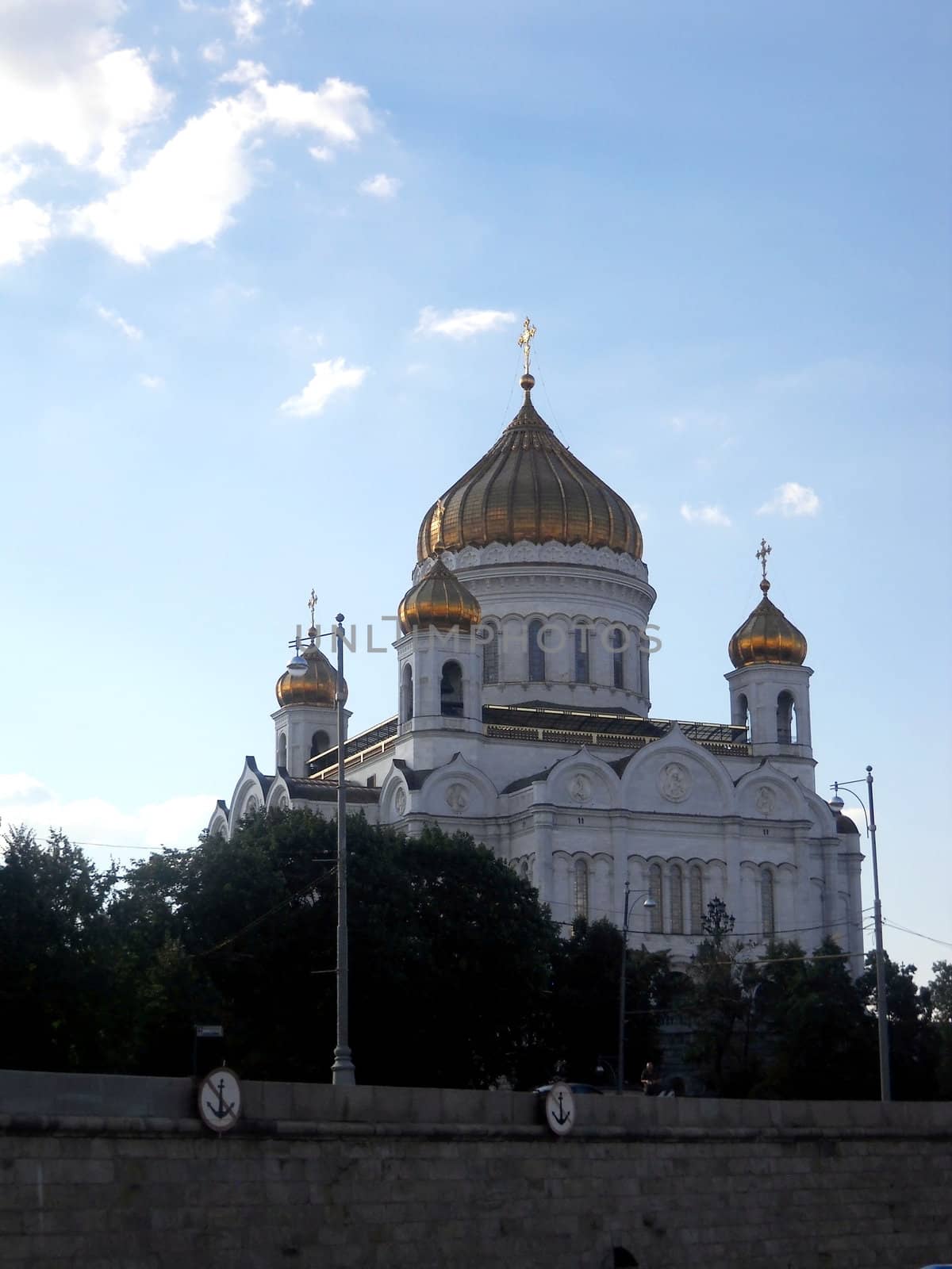 Church; Pokrovsk; a cathedral; Moscow; summer; a temple; Christianity; red; the area; domes; a monument      