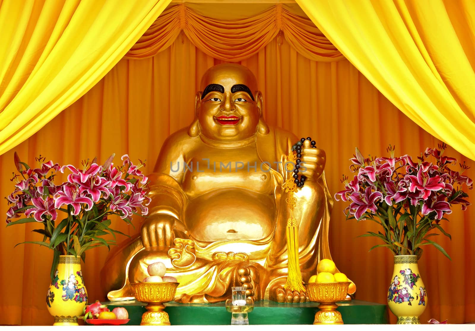 golden buddha