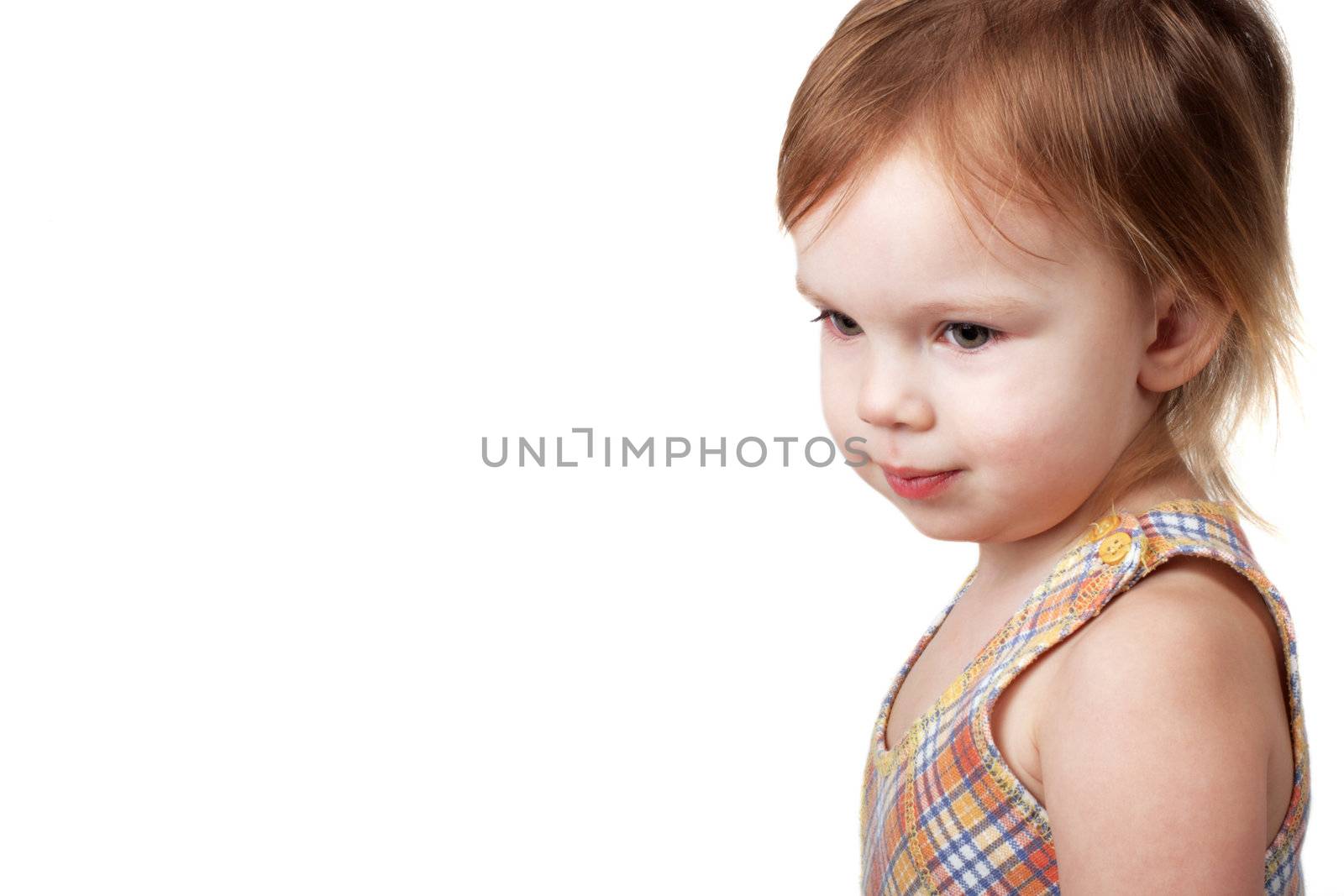 verwirren happy little girl on white