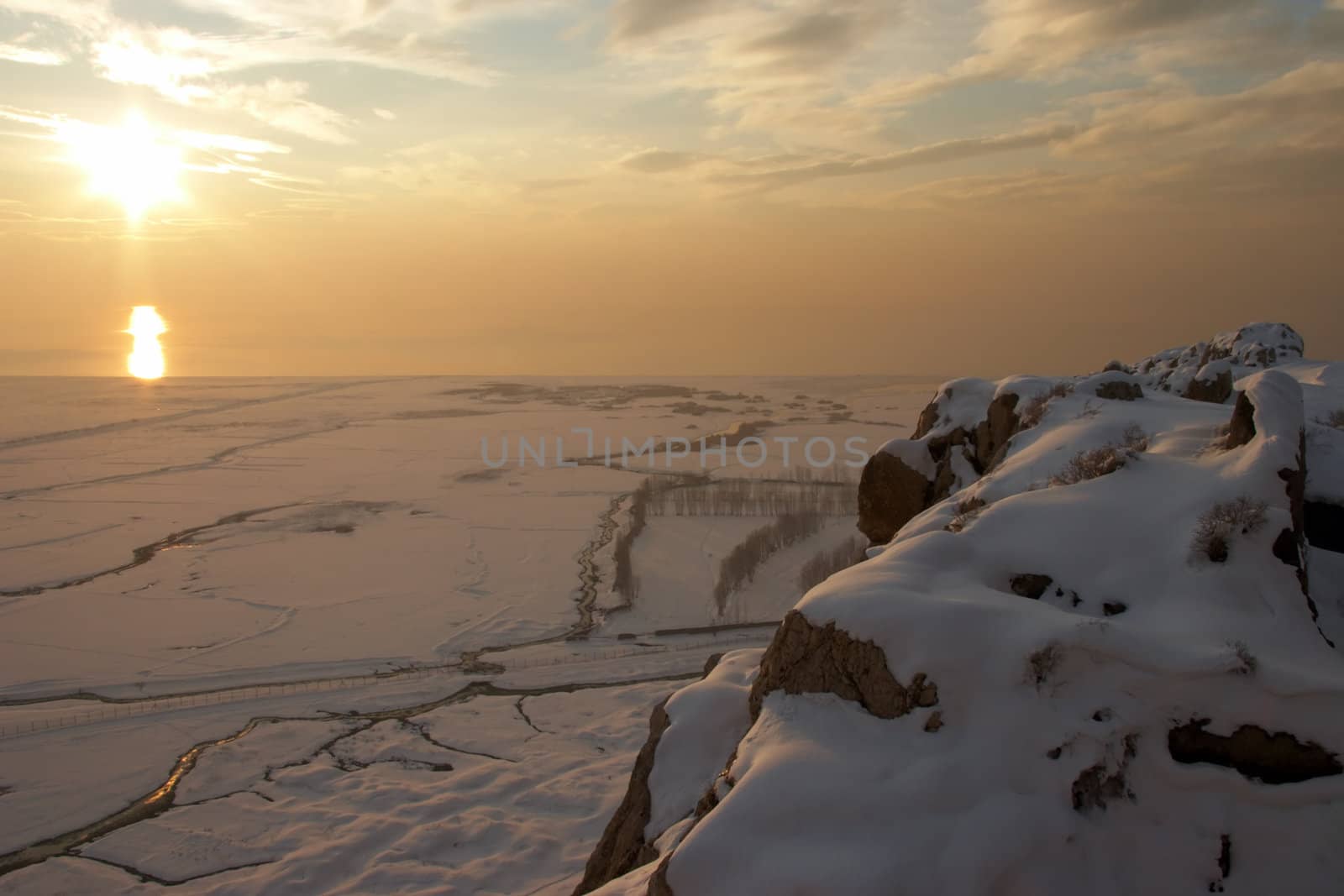 Winter sunset, Van, Turkey by azotov