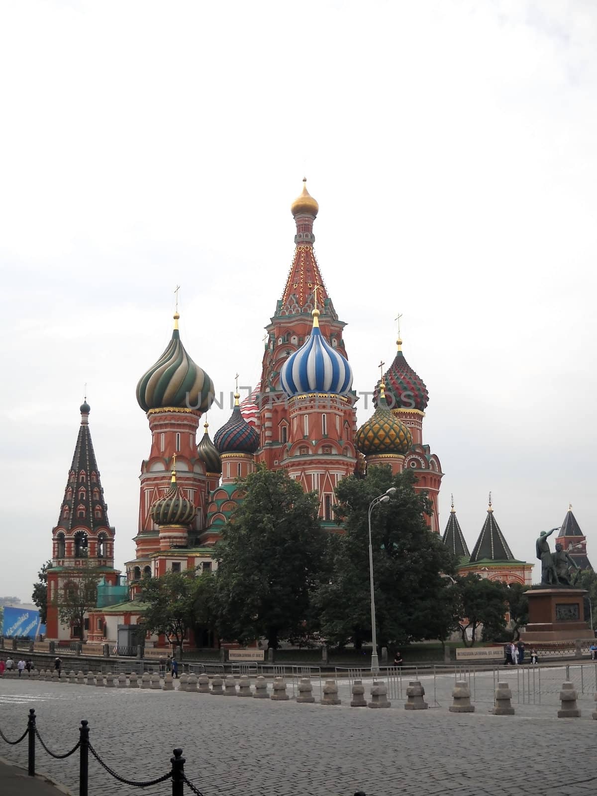 Church, Pokrovsk, a cathedral, Moscow, summer, a temple, Christianity, red, the area, domes, a monument