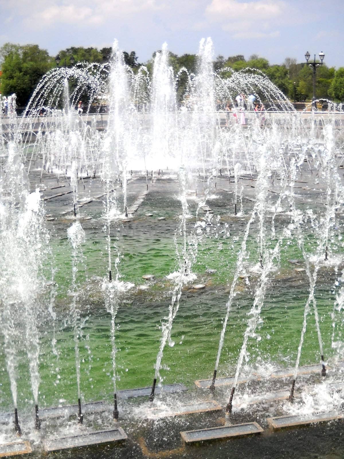 Fountain, water, reservoir, stream, moisture, walk, park, square, pressure, splashes, city, Moscow     