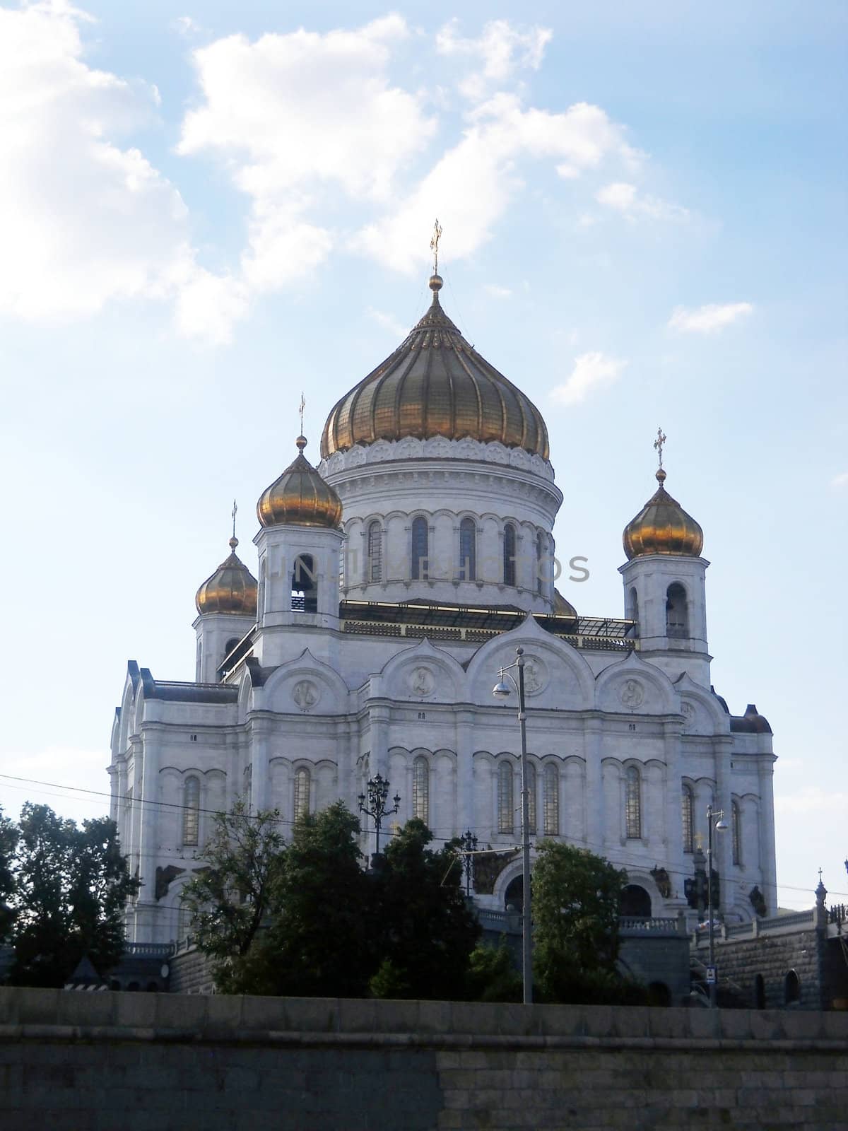 Church; Pokrovsk; a cathedral; Moscow; summer; a temple; Christianity; red; the area; domes; a monument       