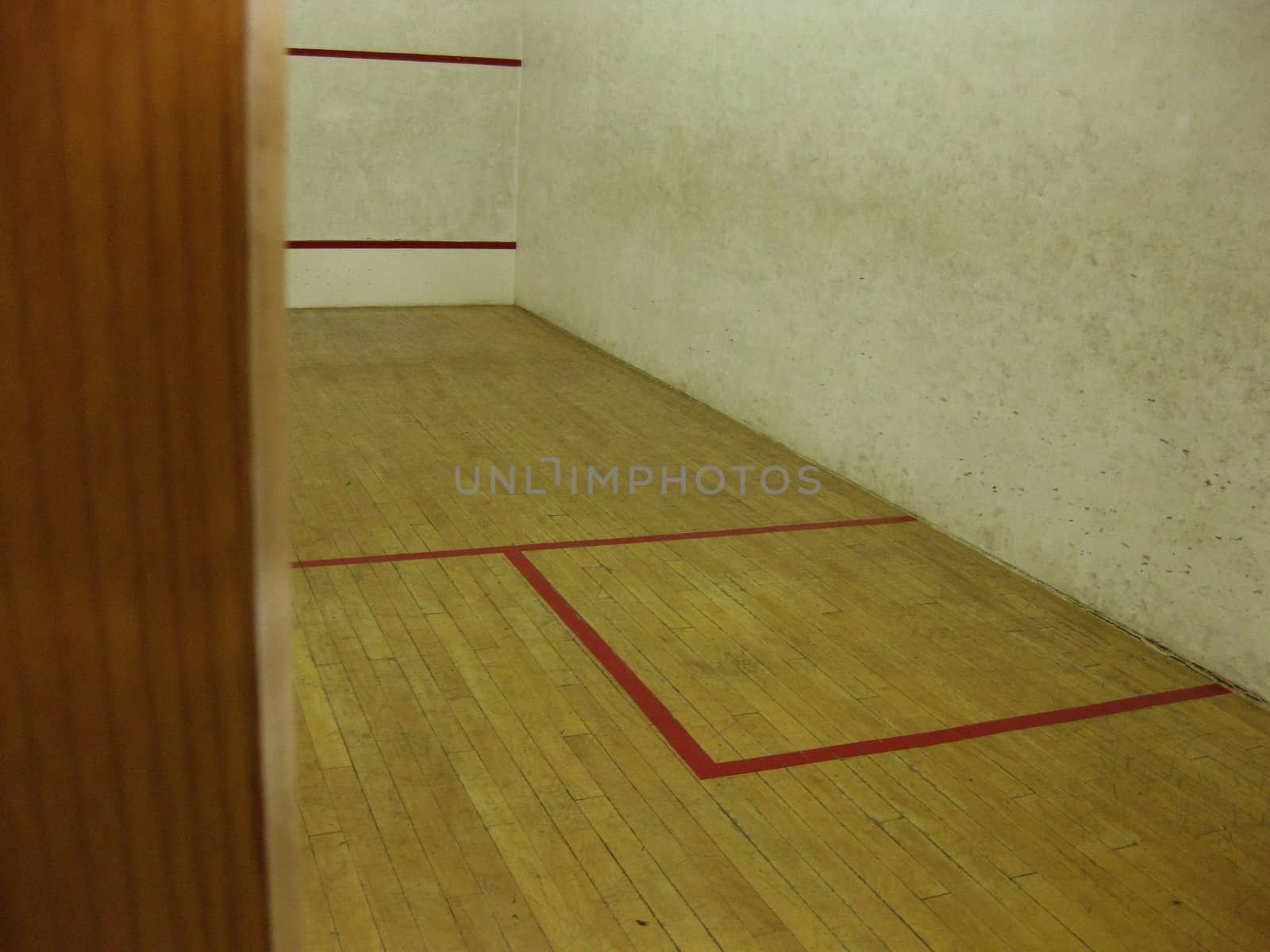 Empty Squash Court by colinelves