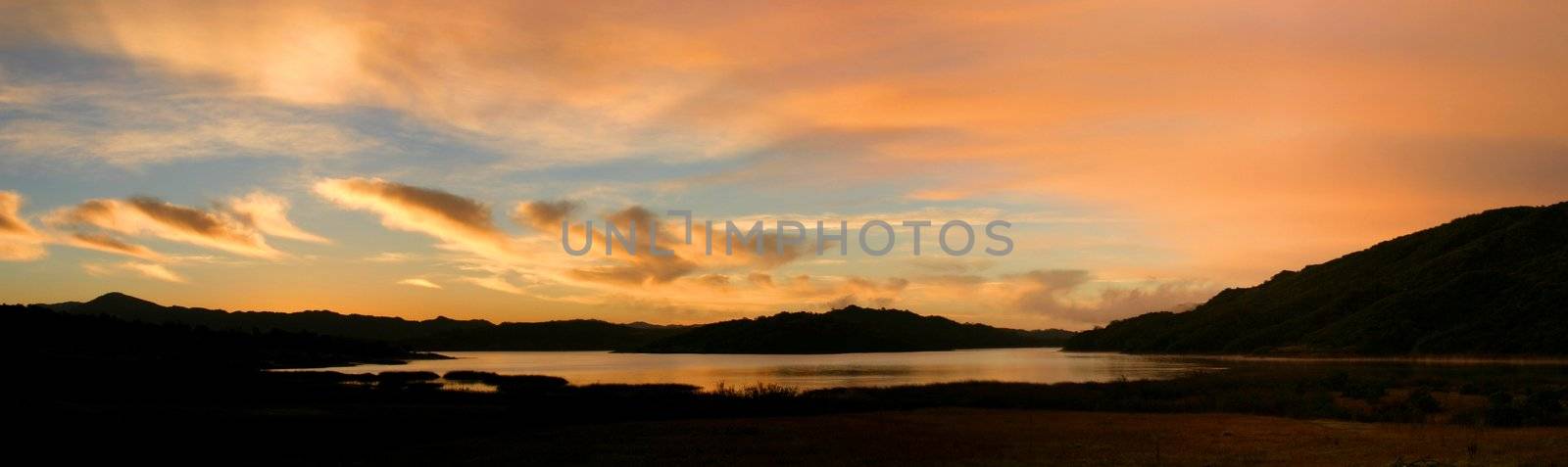 Lake Casitas Sunrise (5903) by hlehnerer