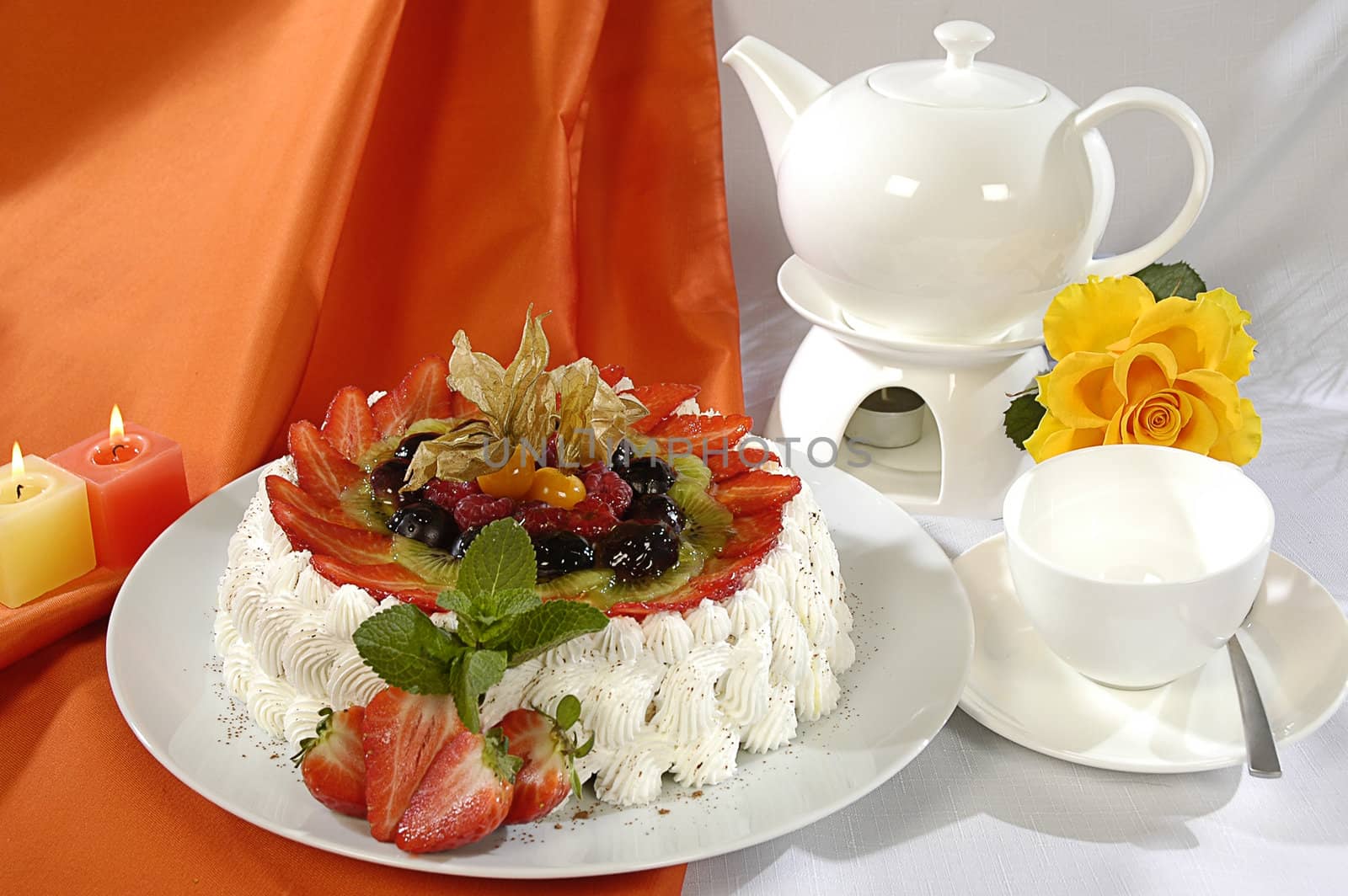 cream cake by dyoma