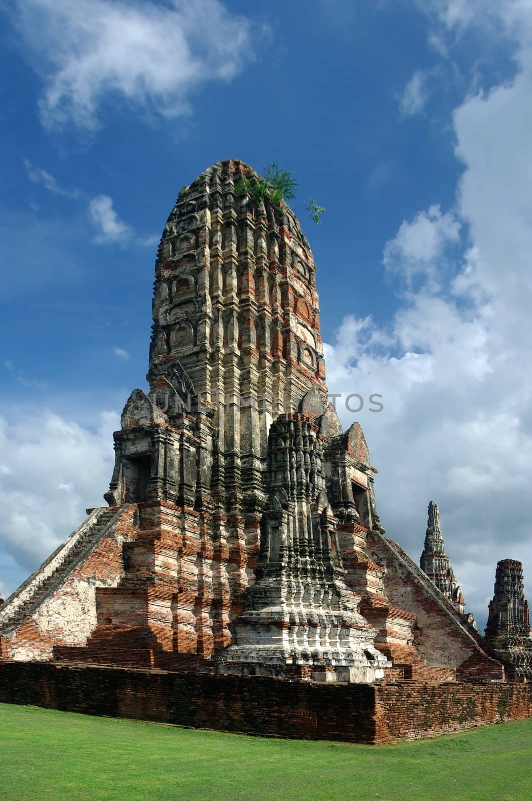 The Buddhist temple of Wat Chaiwatthanaram in the city of Ayutthaya, Thailand