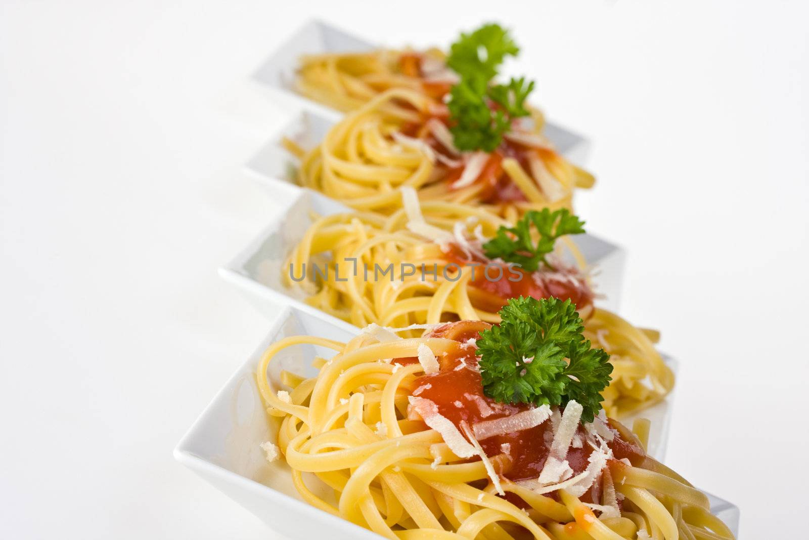 tagliatelle with tomato sauce by bernjuer