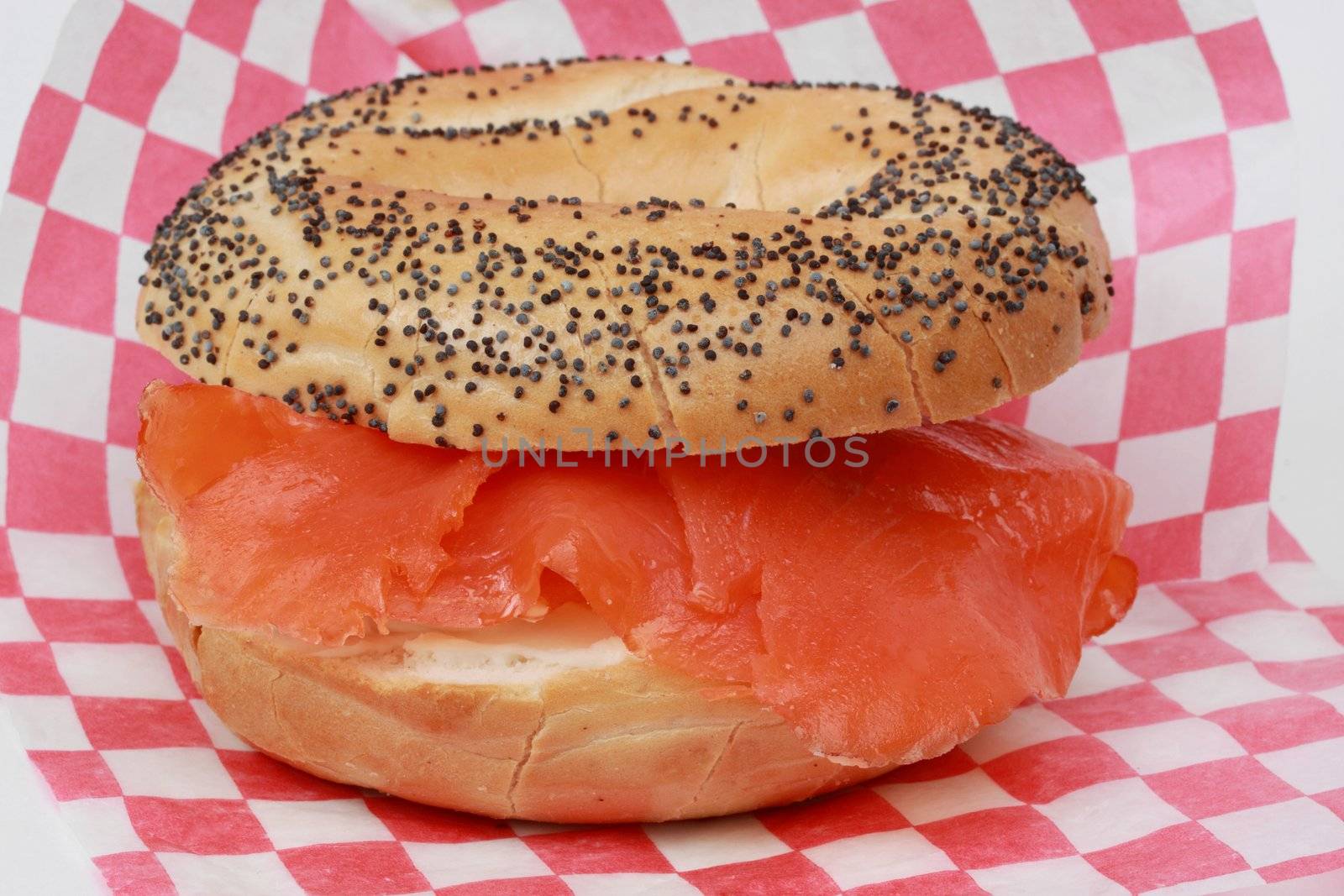 smoked trout bagel by lanalanglois