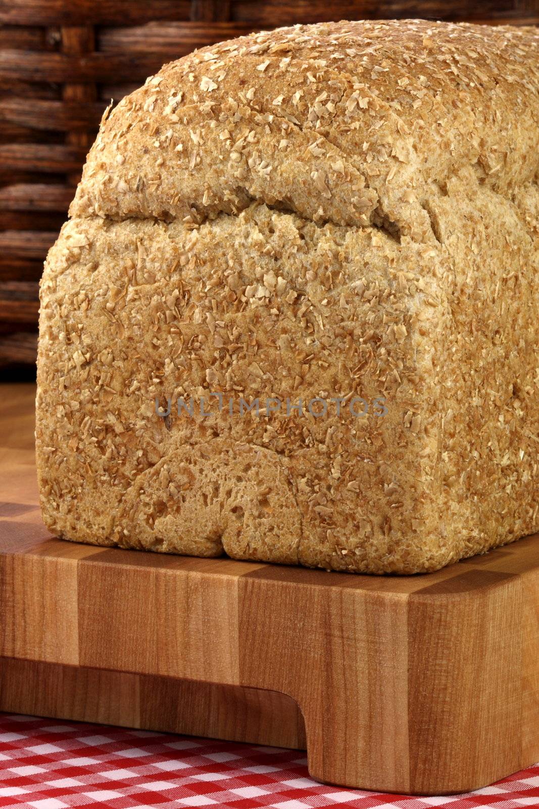 whole grain bread by tacar