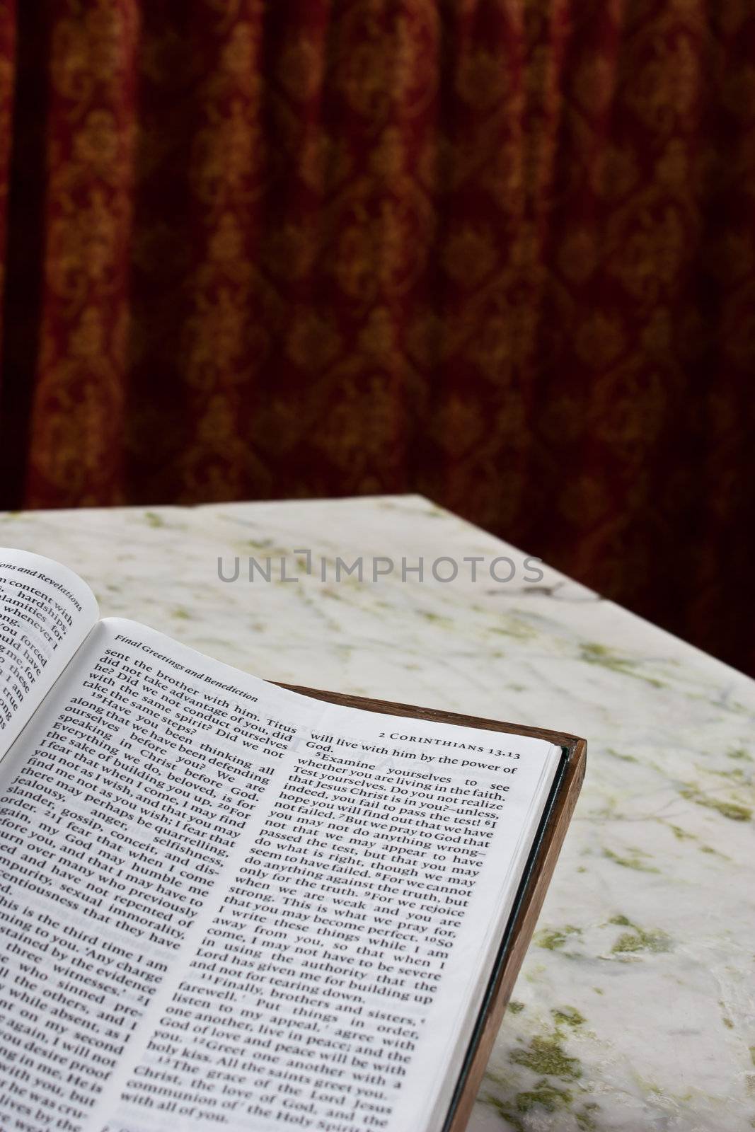 Holy Bible in Glasgow Cathedral, written in English