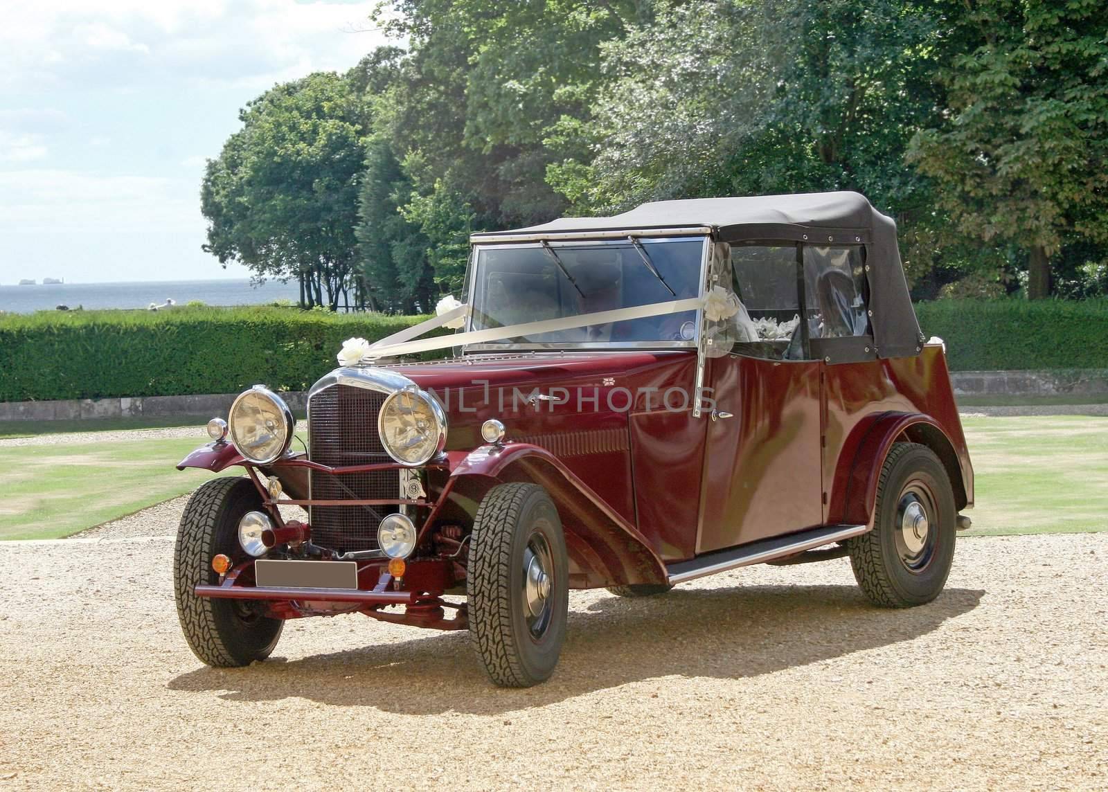 A Wedding Car pulling up to the ceremony.