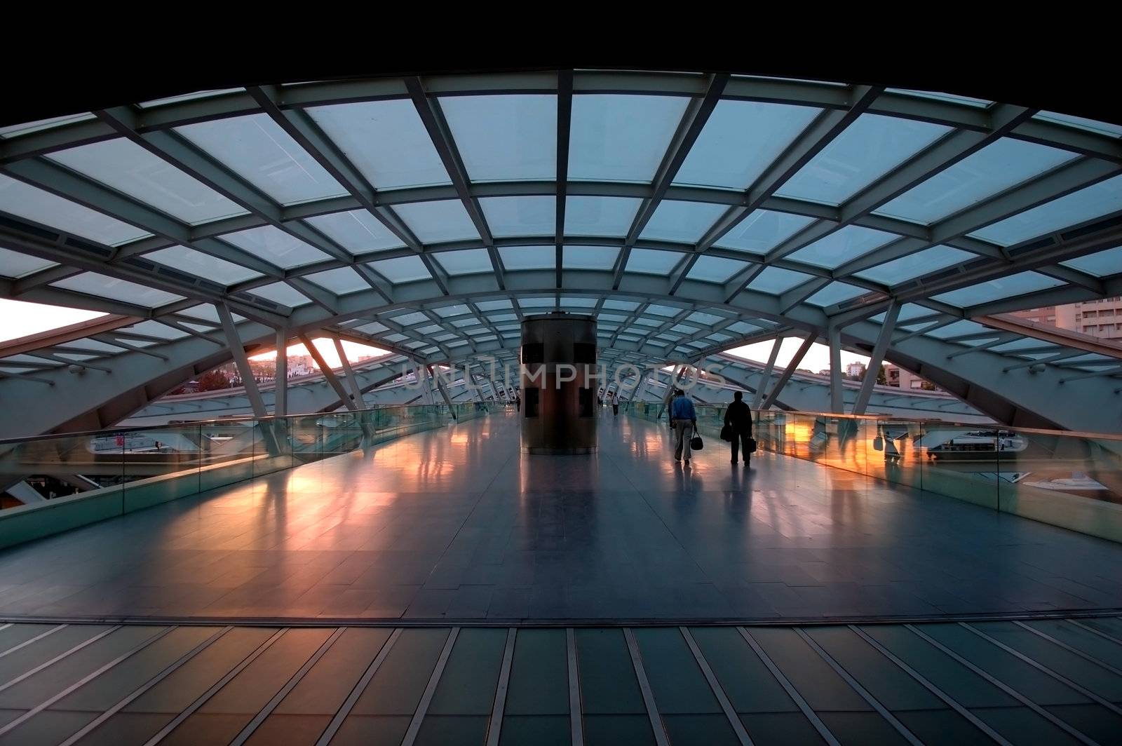 The design architecture of modern train (subway) station