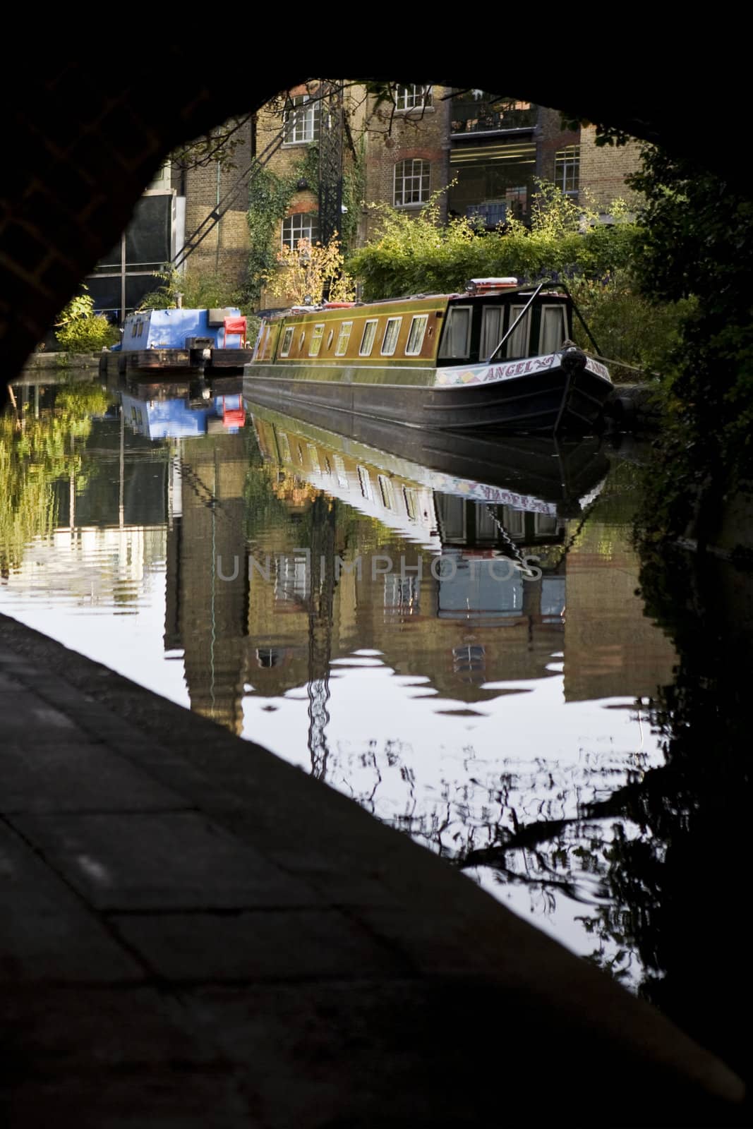 landing-stage in Regent canal