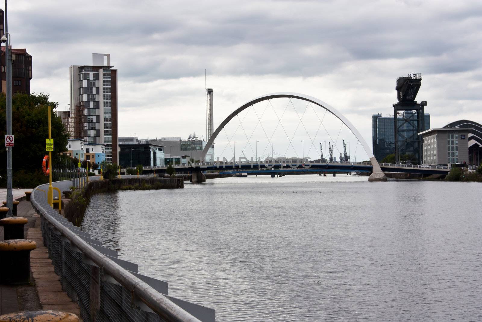 Glasgow promenade: view of the Clyde Arc bridge