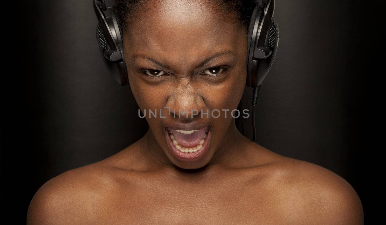 Beauty black skin woman with nice screaming expression