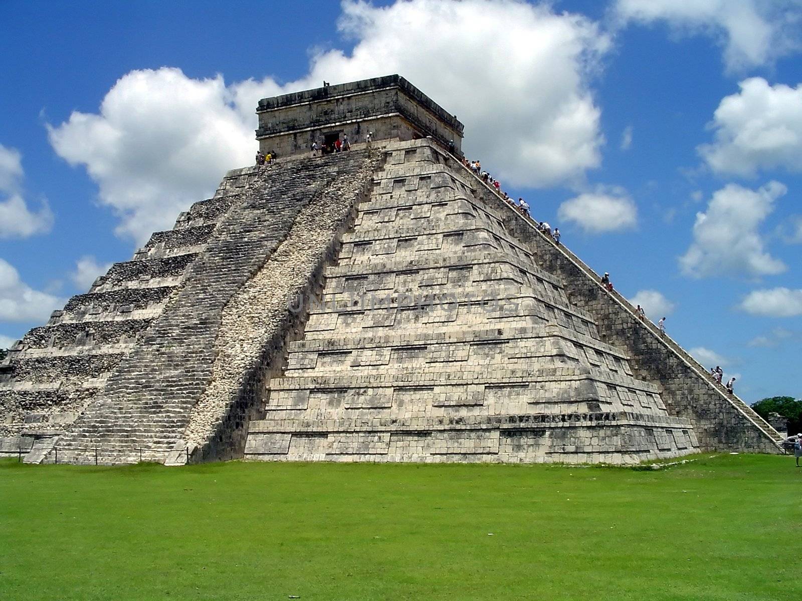 El Castillo, Chichen Itza, Yucatan, Mexico                           