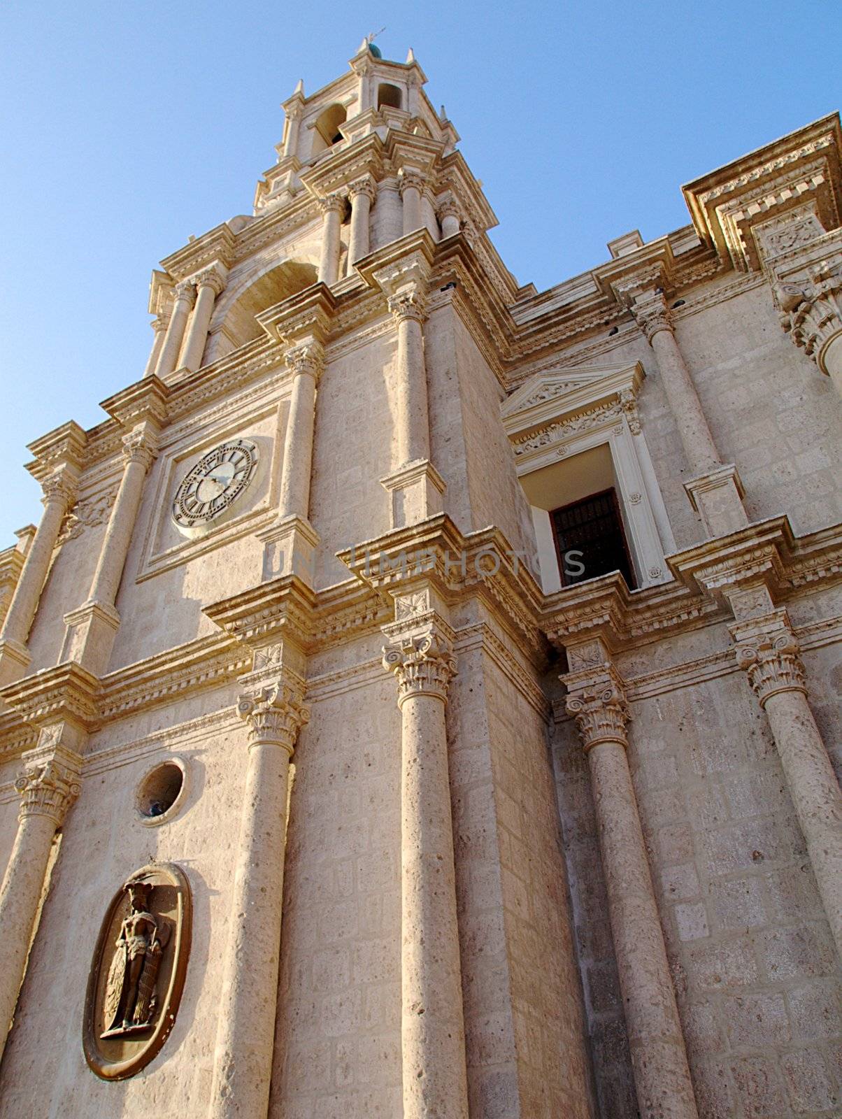 white colonial cathedral in Arequipa