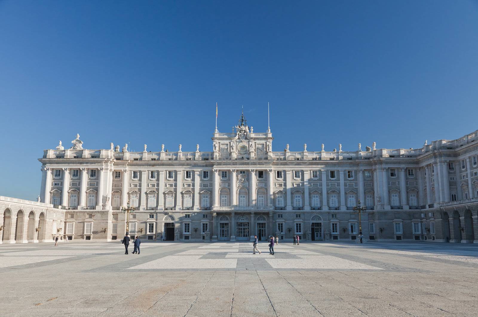 The Royal Palace in Madrid by gary718