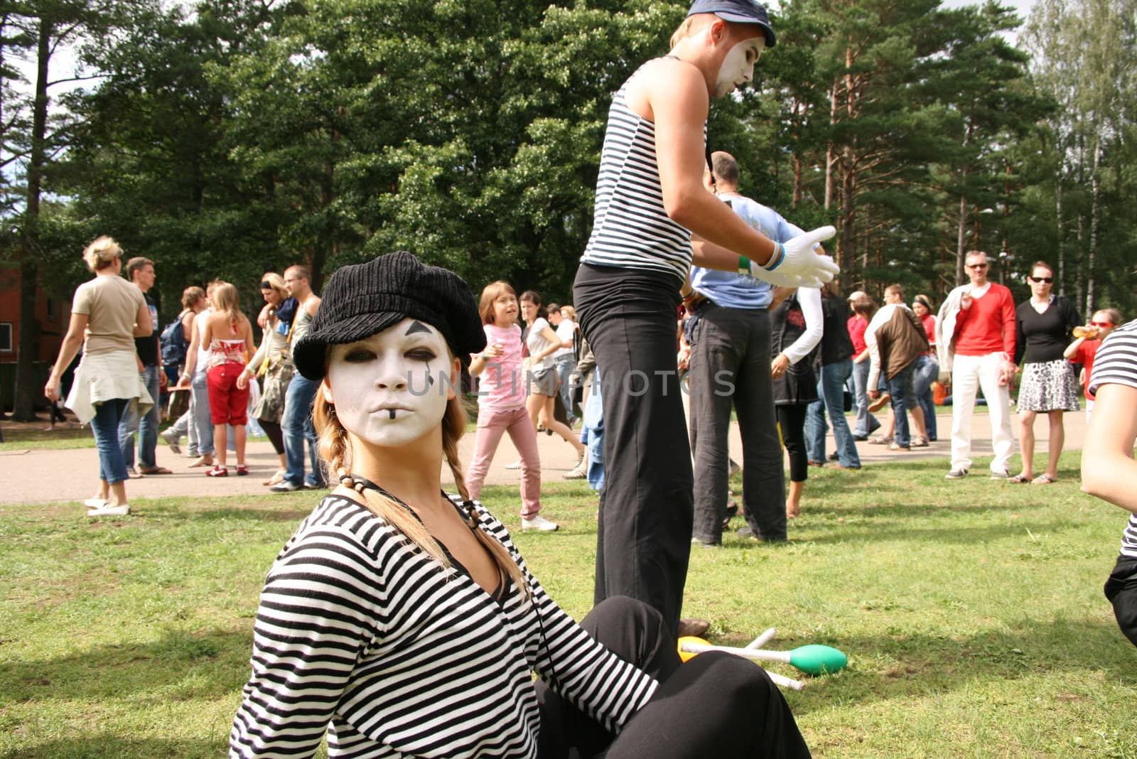 Mimes entertaining public at Positivus AB Festival in Salacgriva, Latvia, 27 July 2007