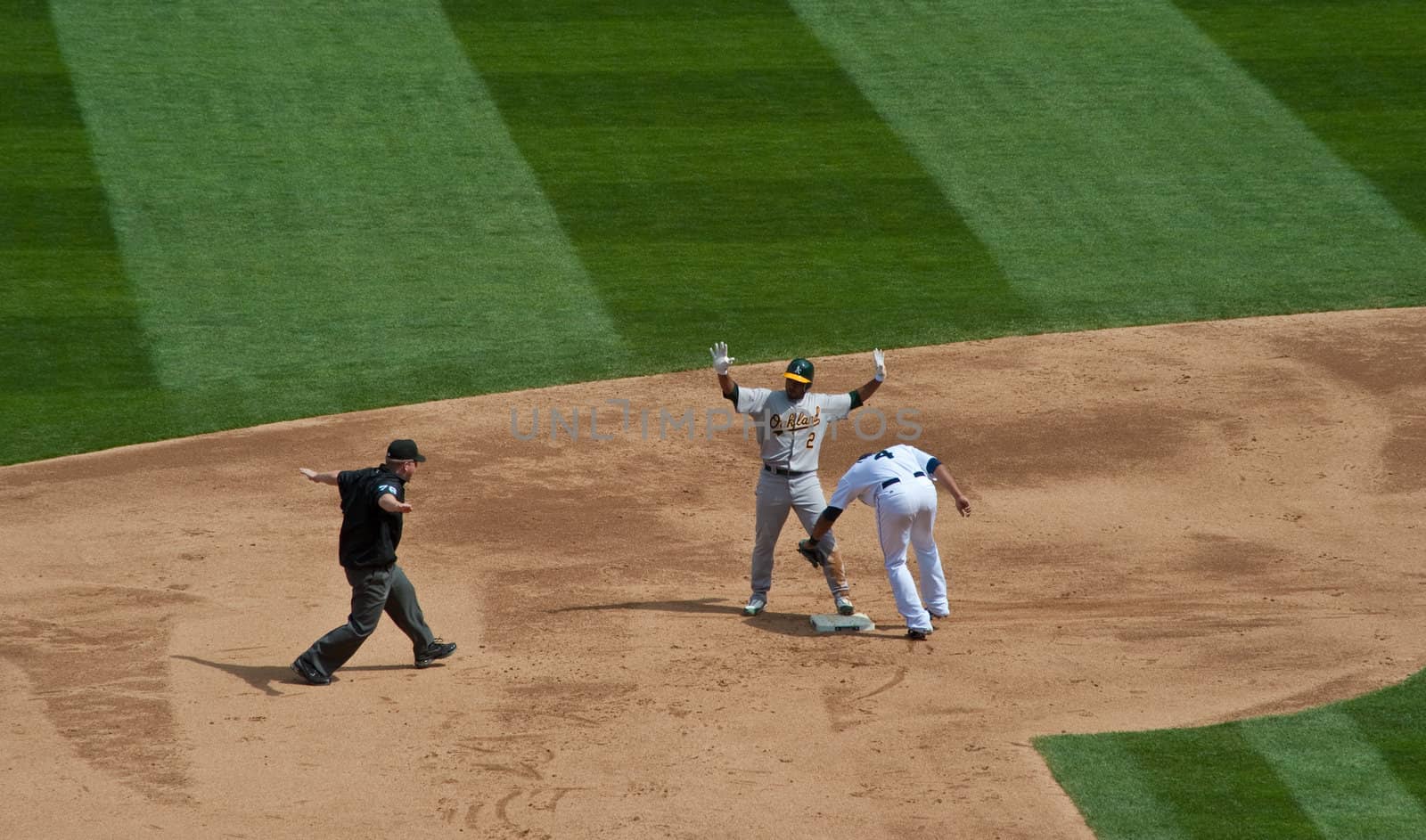 Baseball: safe on 2nd base by rongreer