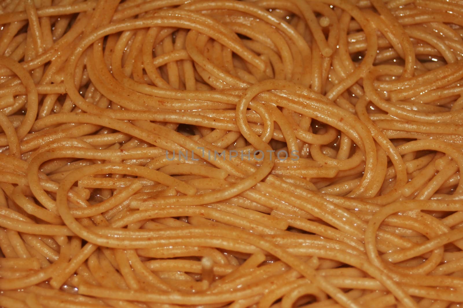 Wheat noodles cooked and ready to eat