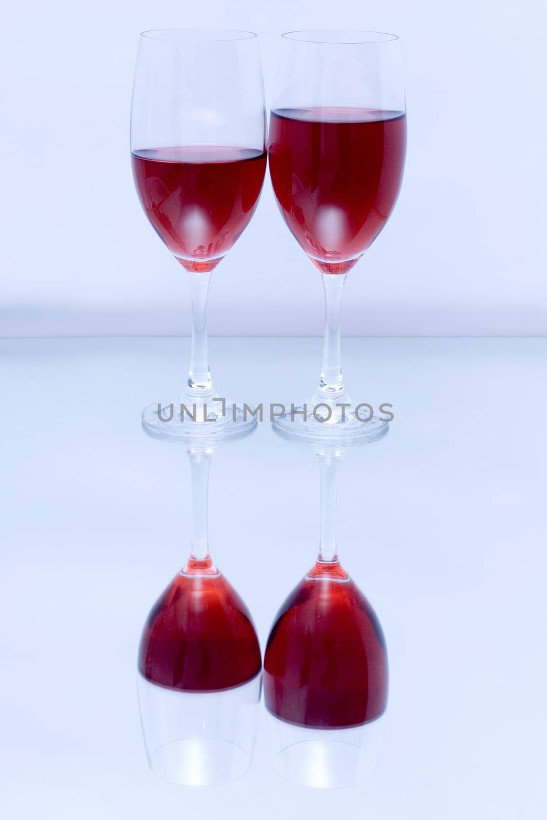 Colored glasses arranged on a glass substrate