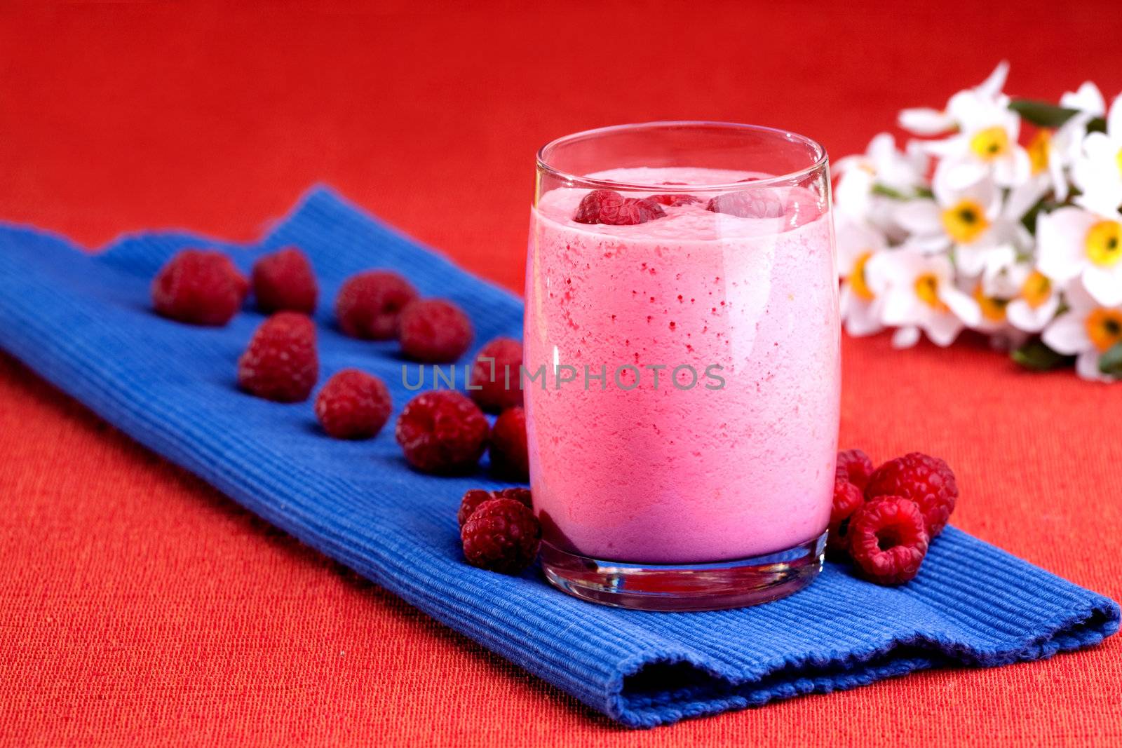 A cool raspberry smoothie detail