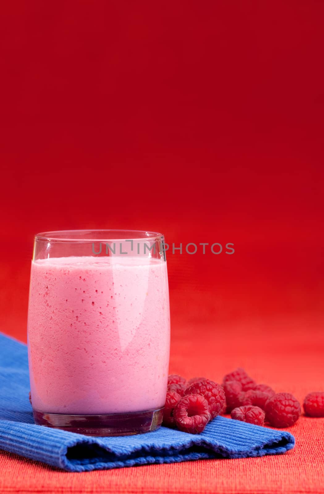 Raspberry Smoothie by leaf