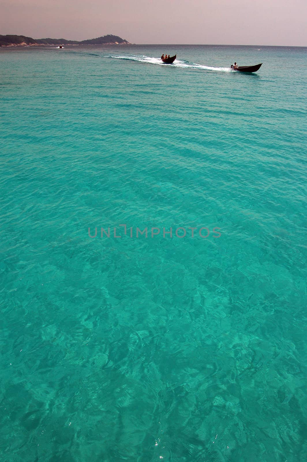 Speed boat blue sea - Perhentian island - Best of Malaysia
