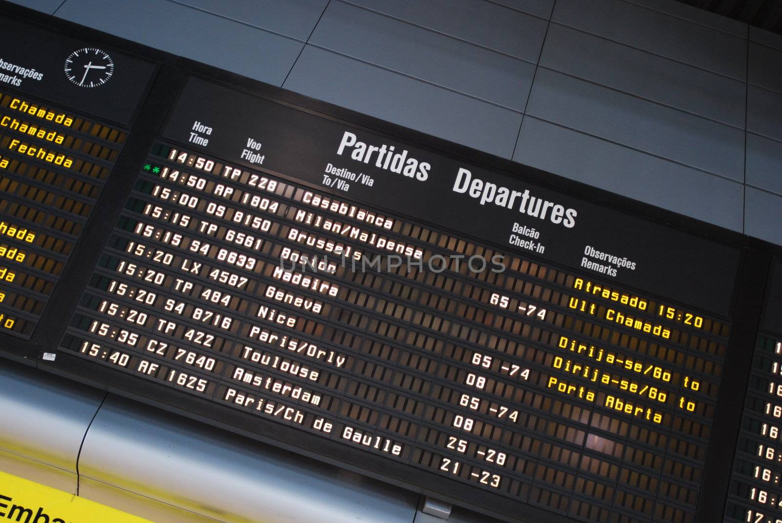 departures panel at a international airport