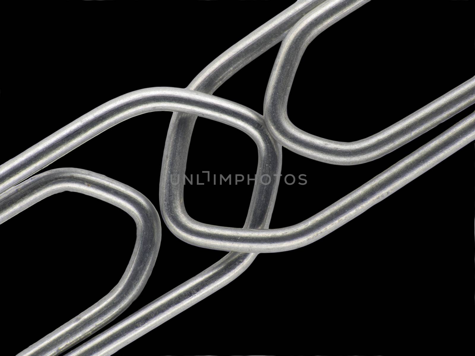 Linked Paperclips by devulderj