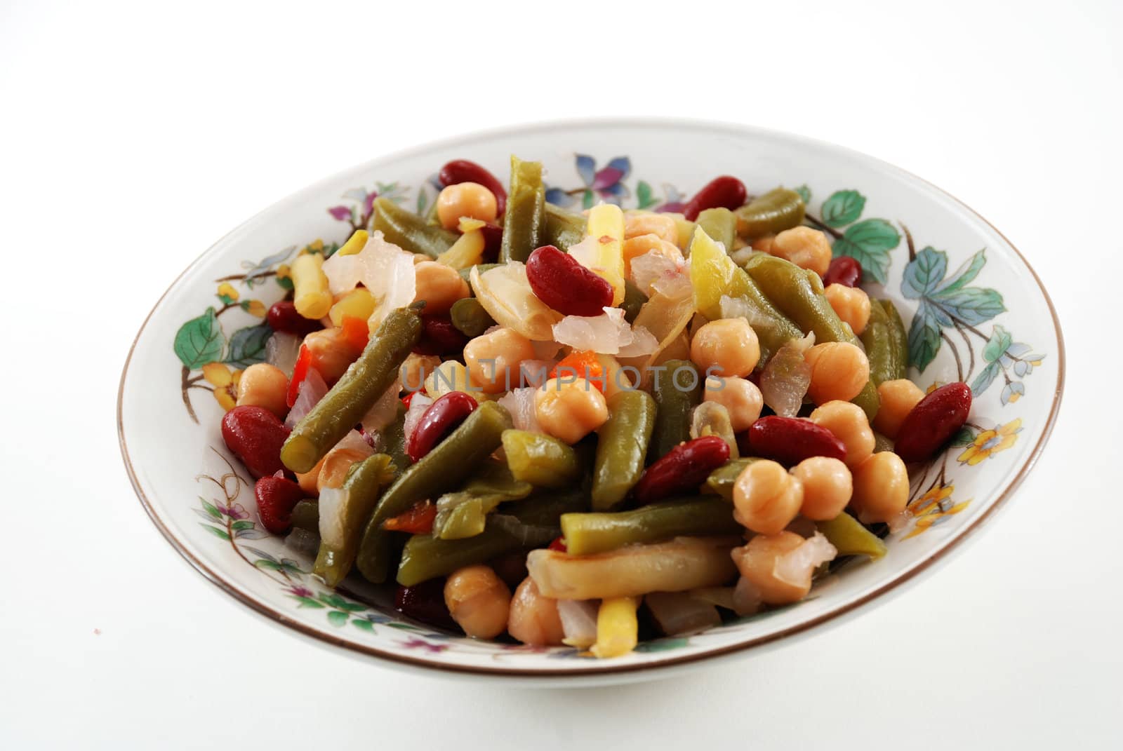 stock picture of a bean and vegetable salad
