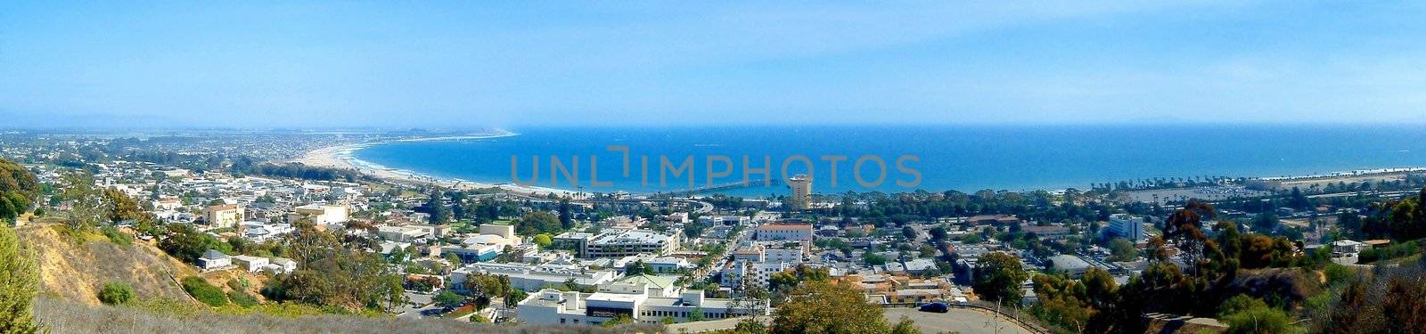Panoramic view of Ventura with the ocean in the background