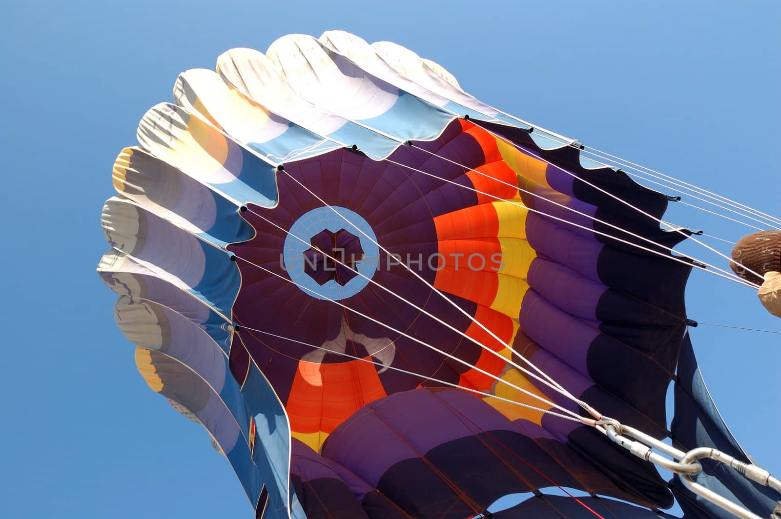 hot balloon landing -  deflate balloon