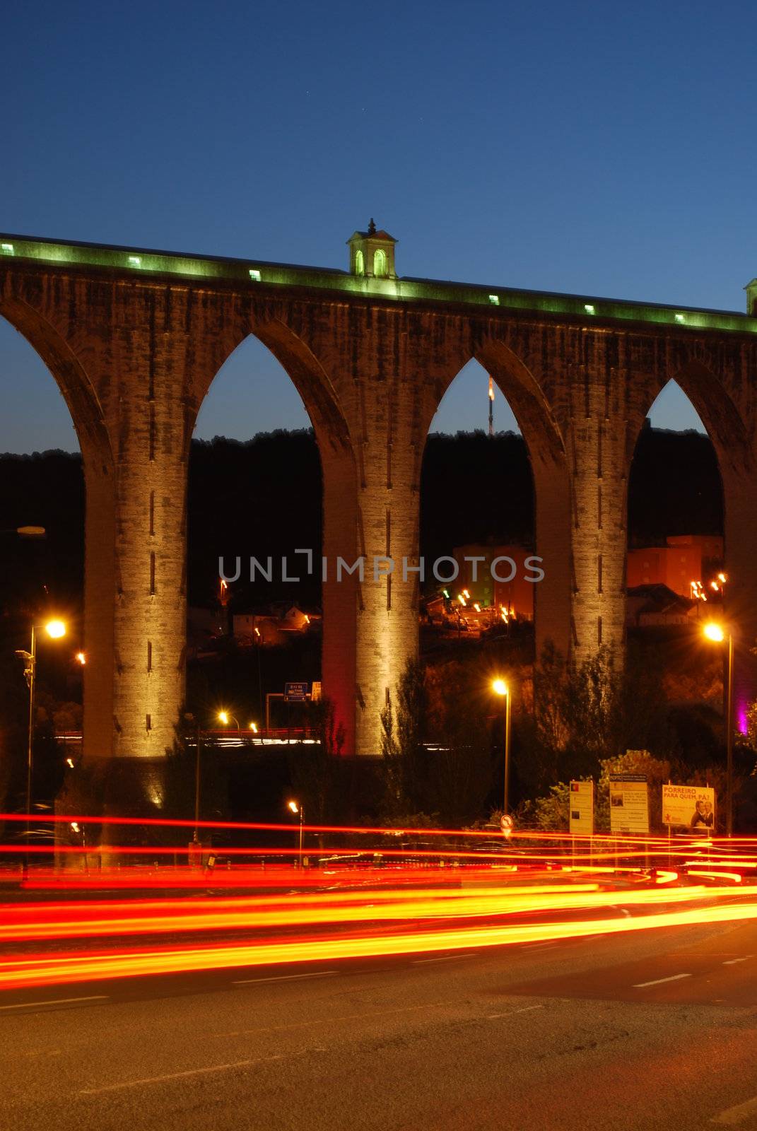 Aqueduct of the Free Waters in Lisbon (car motion) by luissantos84