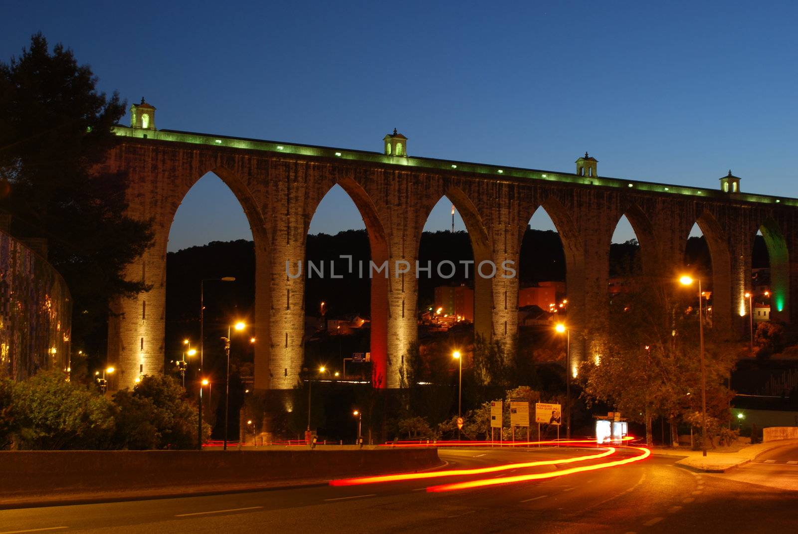 Aqueduct of the Free Waters in Lisbon (car motion) by luissantos84