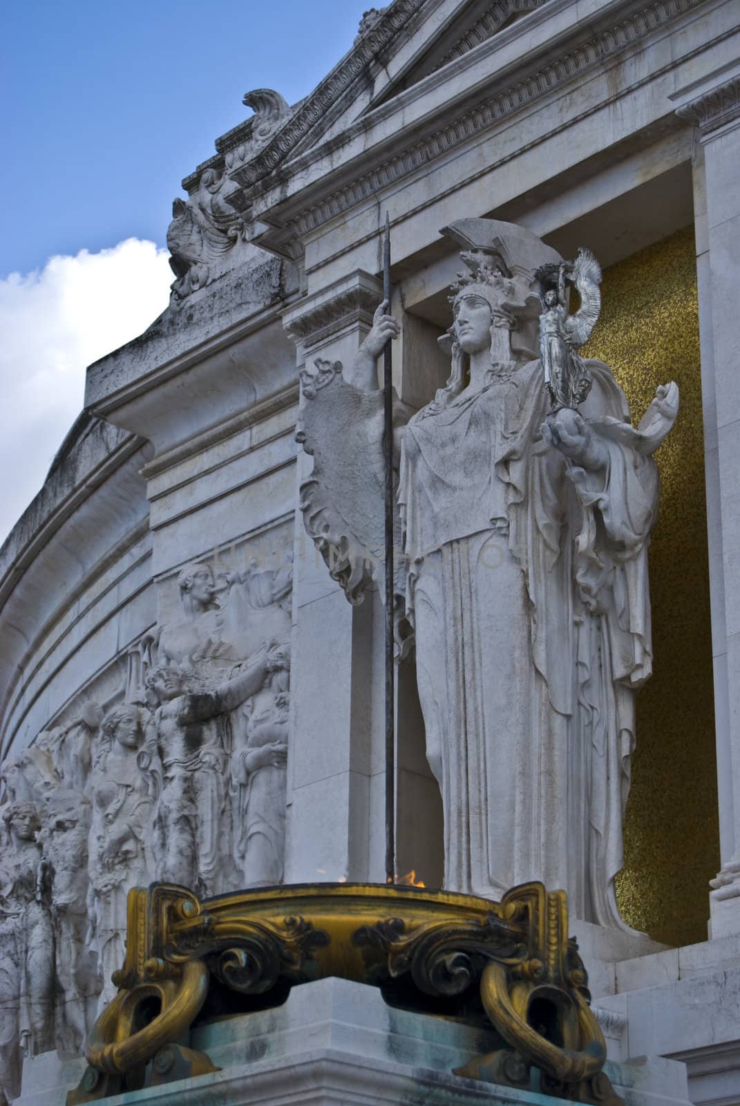 memorial for the unknown soldier and the everlasting flame