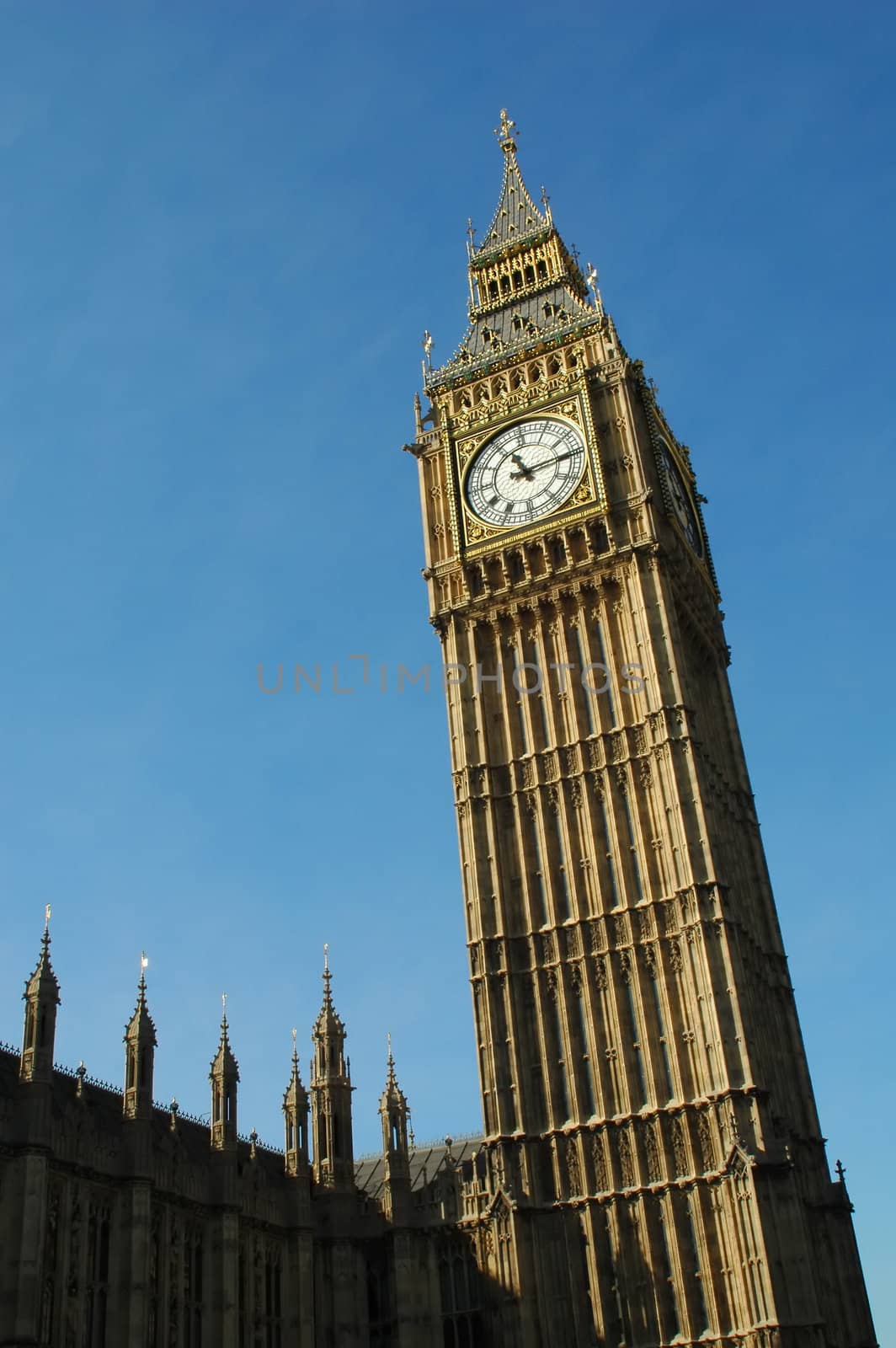 london's famous big ben bell tower landmark
