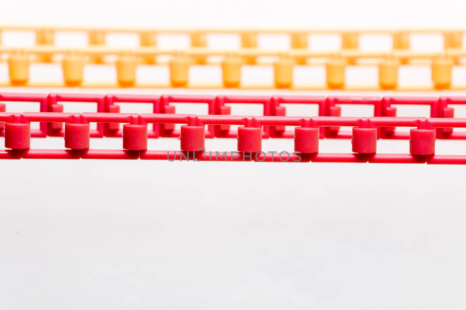 colored plastic chain