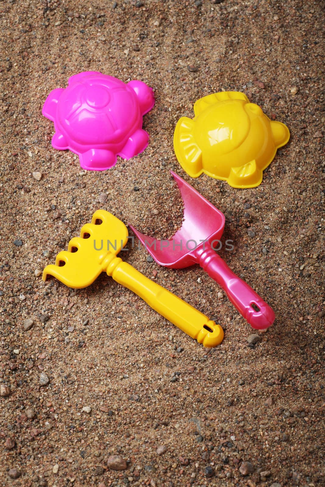 plastic sand toys